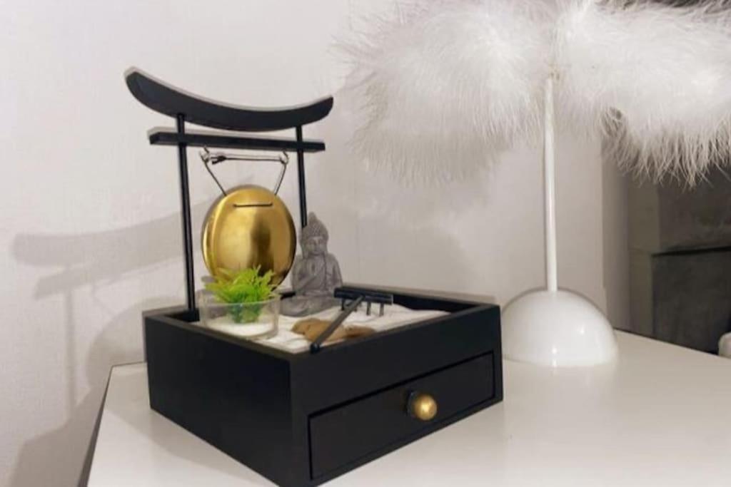 Les Grenats Apartment กงฟล็องส์-แซงโตโนรีน ภายนอก รูปภาพ