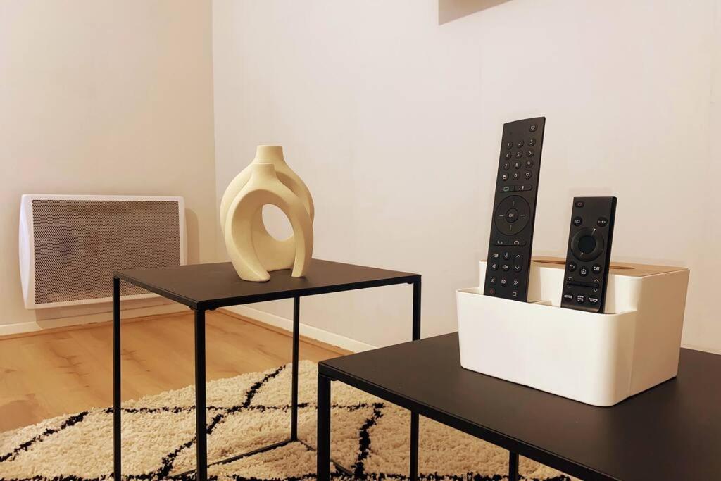 Les Grenats Apartment กงฟล็องส์-แซงโตโนรีน ภายนอก รูปภาพ